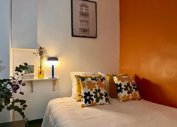 Fully Equipped Studio At 3 Mins From Metro